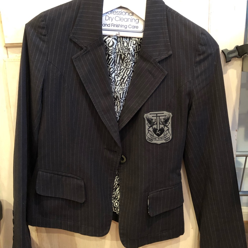 Black pinstripe tank theory blazer